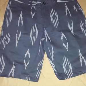 Men's shorts size 31